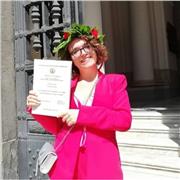 Laureata in lingue impartisce ripetizioni private in inglese, tedesco e italiano